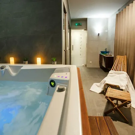 Nyaraló Horvát Family *